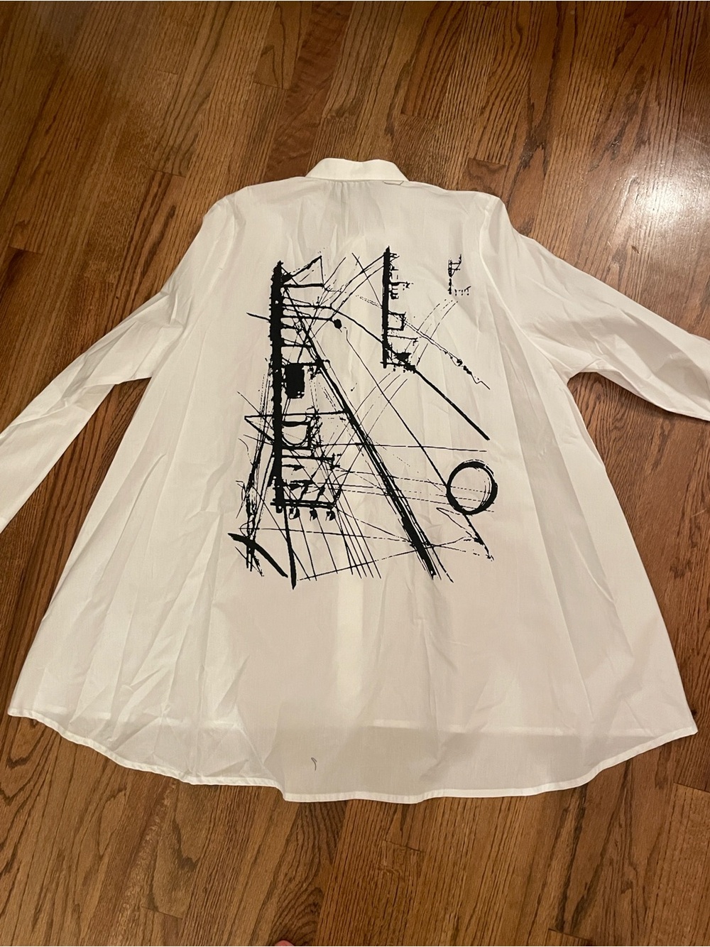 Luukaa White Shirt with Black Graphic Back NWOT - Picture 12 of 13